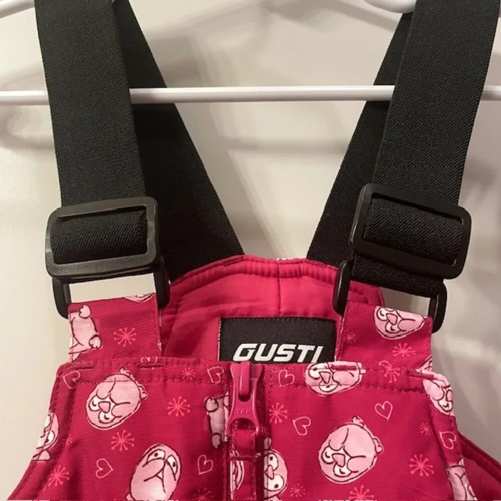 Gusti girls snow